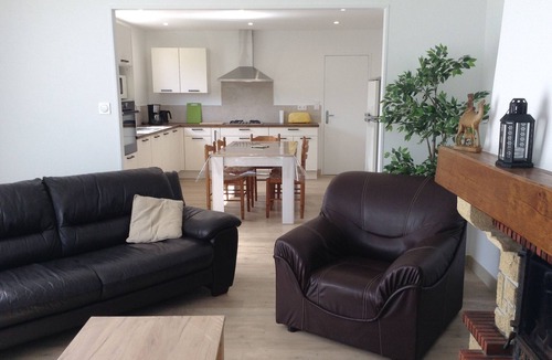 Sainte-Marie-du-Mont House | Single-storey villa, 50 metres from the beach, with enclosed grounds