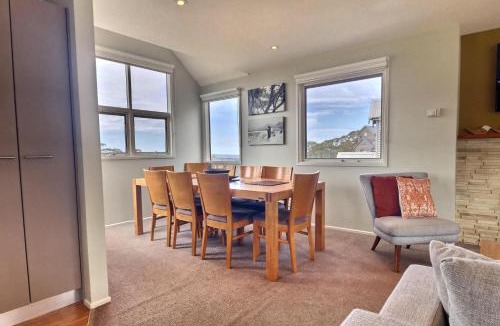 Dinner Plain Ski Chalet | Ski Bird