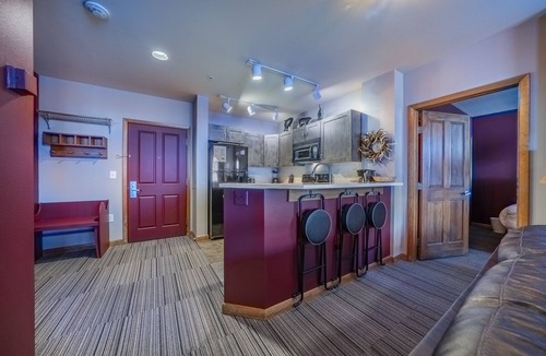 Winter Park Condo | Ski in/Ski out condo w/great views. Overlooking the slopes. Access to hot tub