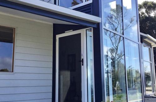 Table Cape House | Skyescape on Northshore Guest Suite