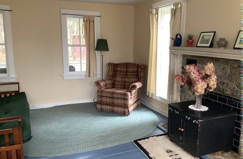 Bread Loaf Cottage | Small, charming cottage built 1850's. Hiking, skiing nearby. Middlebury 15 min.