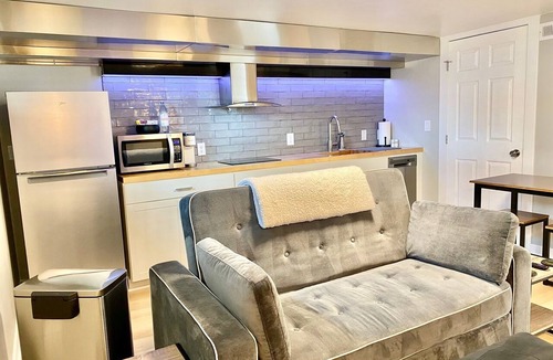 Cheyenne Apartment | Snuggle into Sweet Seclusion