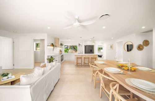 Mooloolaba House | Solara Escape Mooloolaba - Luxe Pet-Friendly Home