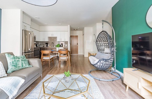 West Bellevue Apartment | Sophari Parkside: Bellevue Apartments