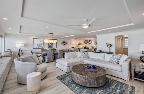 Diamond Head - Kapahulu - St. Louis Condo | Spacious 2 Bdrm Remodeled Oceanfront 01 unit