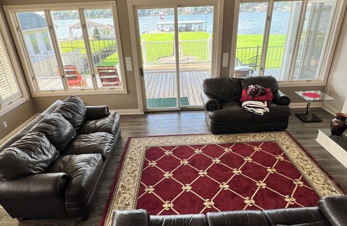 Montgomery House | Spacious 4-BR, 3-bath, Lake Conroe waterfront home, Tri toon rental available.