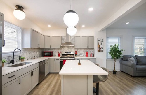 Weinland Park House | Spacious 4BR w/Game Room & Yard Walk to OSU