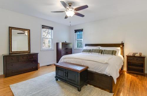 Ravenswood House | Spacious Chicago Group Home! Walk to Train & Eats