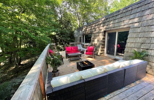 Gravenhurst House | Spacious cottage on Muskoka Lake with private dock