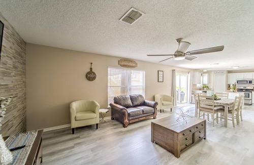 Spring Hill House | Spacious Estate Home with large Pool and Jacuzzi, Near Beaches, Springs & Tampa