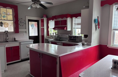 Sebring House | Spacious historic 4-bedroom pool house in Downtown Sebring