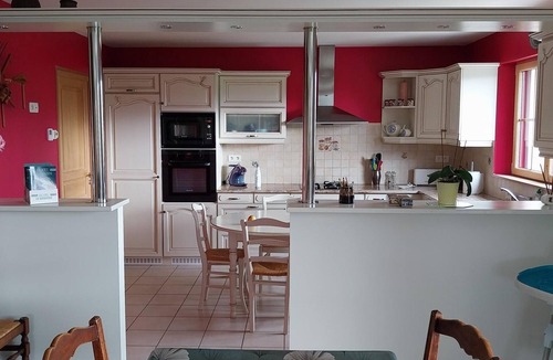 Sainte-Mere-Eglise Cottage | Spacious house with enclosed garden in Sainte-Mère-Église, pets allowed