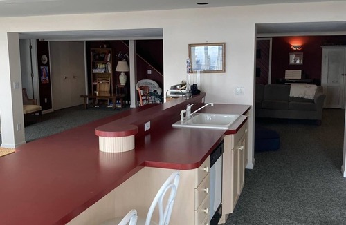 Town of Jerusalem House | Spacious multi-level lakeside home w/renovated kitchen and abundant parking!