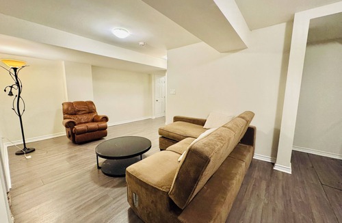 Halton Regional Municipality House | Spacious, Private & Independent Stay in Milton