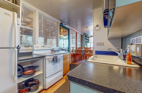 Mains Farm House | Spacious shorefront cabin with Dungeness National Wildlife Refuge views