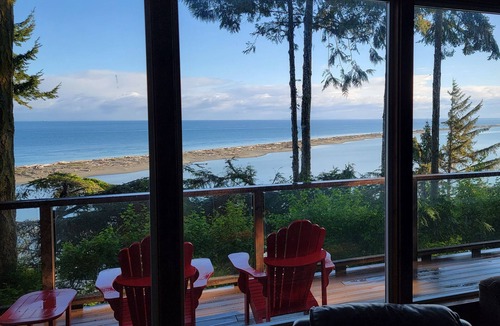 Mains Farm House | Spacious shorefront cabin with Dungeness National Wildlife Refuge views