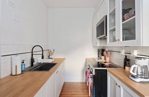 Alphabet Historic District Condo | Spacious Studio Steps to 23rd & Trader Joe's + Parking Included