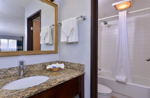 Naperville Hotel | Spacious Unit w/Free Parking and Breakfast Near I-88 Corridor - Pets Allowed