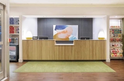 Bettendorf Hotel | Spark by Hiton Bettendorf Quad Cities