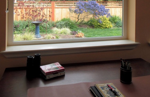 Port Townsend Apartment | SPARROW'S PERCH A Charming 1 bedroom apartment with private back yard and deck.
