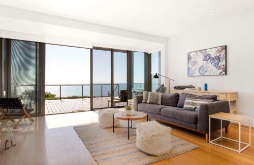 Seacliff House | Spectacular Panoramic Oceanview House in Seacliff