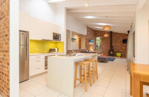 Elizabeth Beach House | Splash