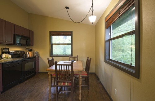 Wisconsin Dells Cottage | Sprightly Christmas Mountain Village, 2 Bedroom Cottage