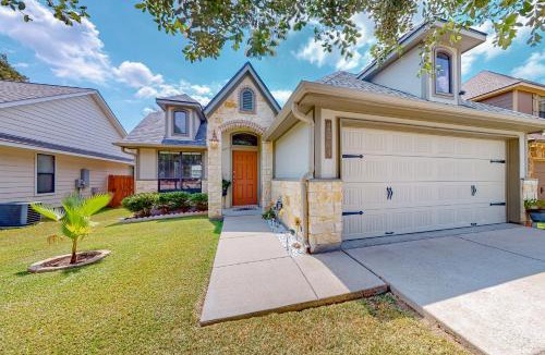 College Station House | Spring Leaf Quarters