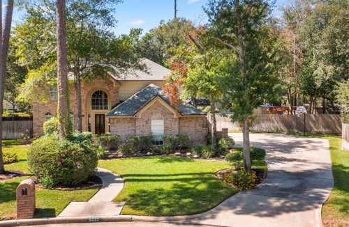 Willow House | Spring TX 5BR Train Theme Heated Pool Hot Tub EV Ready Sleeps 16