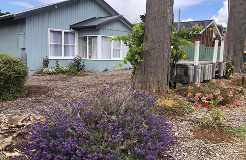 St Leonards House | St. Leonards Pier Beach House -5 min walk to the beach