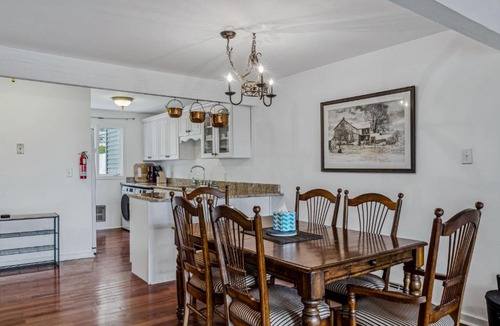 West Hartford House | Steps to Ski Trail Fireplace - Kingswood 1B