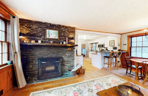 Stowe Hollow Other | STOWE HOLLOW FARMHOUSE 5 BEDROOM/FIREPLACE minutes to Stowe village & mountain