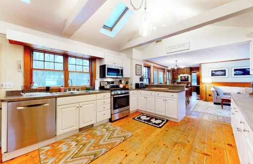 Stowe Hollow Other | STOWE HOLLOW FARMHOUSE 5 BEDROOM/FIREPLACE minutes to Stowe village & mountain