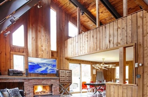 Stratton Mountain House | STRATTON 5 STAR SKI HOME: HOT TUB, SAUNA, 2 SUITES, 2 FIREPLACES