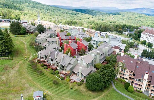 Stratton Mountain House | Stratton Mountain Ski in Ski out Hot Tub