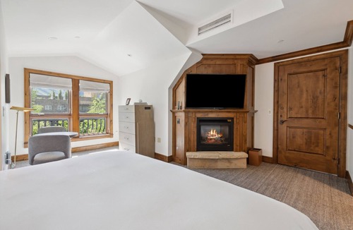 Aspen Resort | Studio, Aspen Core Fireplace, Pool, Hot Tub, Ski!