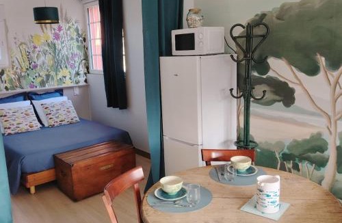 Roz-sur-Couesnon Apartment | Studio Augustine, studio pour une pause en Baie du Mont Saint Michel