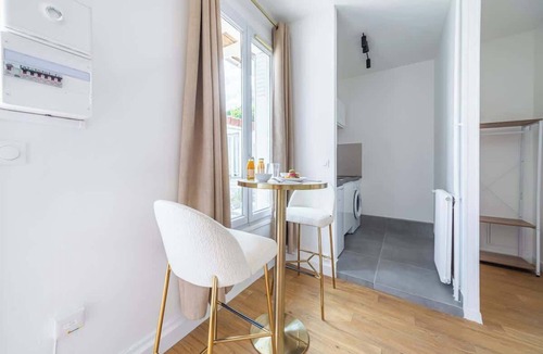 Issy-les-Moulineaux Apartment | Studio Chic & Cosy au Cœur d'Issy