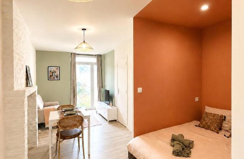 Laille Apartment | Studio cosy proche CELAR, DGA, Ker Lann, Bruz