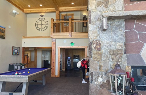 Four O'Clock Resort | Studio Unit, Beautiful Luxury Ski In, Ski Out Resort