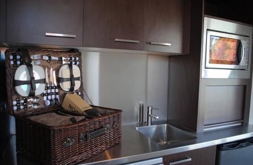 Myrtleford Apartment | STUDIO VENTI SETTE ACCOMMODATION