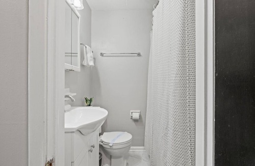 University District Apartment | Studio & workspace & high-speed WiFi