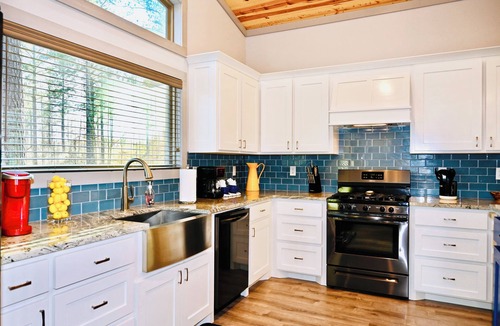 Broken Bow Cabin | Stunning 24 Karat Cabin in Broken Bow - Hochatown!