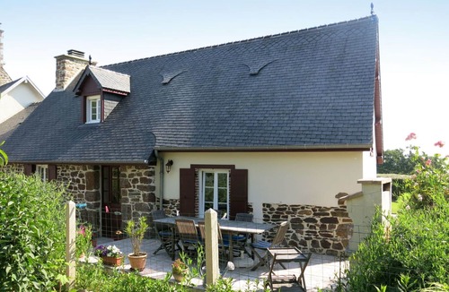 Sourdeval-les-Bois House | Stunning private villa for 4 people with WIFI, TV, terrace and pets allowed