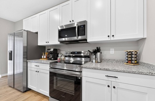 Lincoln Village House | Stylish 4-Bedroom Home with Modern Living Spaces