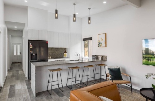 North Toowoomba House | Stylish Inner-City Stay!
