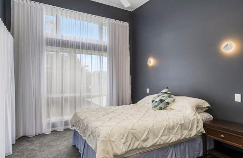 North Haven House | Sunburst
