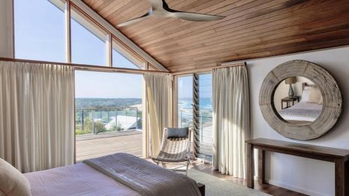Emerald Beach House | Sundecks Beachside Escape - Luxury at Emerald