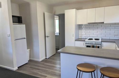 Echuca Apartment | Sunny Shackell - 12pm checkout