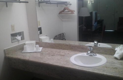 Everett Hotel | Sunrise Inn